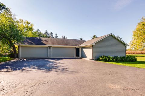 Tiny photo for 16231 W Port Clinton Road, Lincolnshire, IL 60069 (MLS # 12541982)