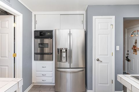 Tiny photo for 10821 Princess Avenue, Chicago Ridge, IL 60415 (MLS # 12500603)