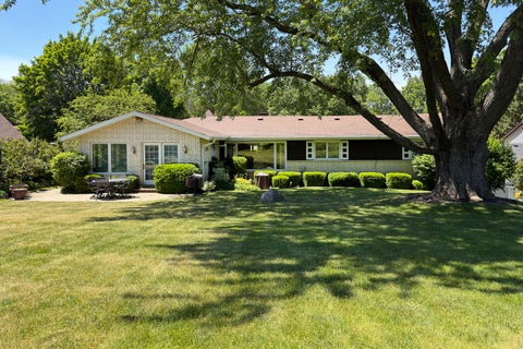 Tiny photo for 34841 N leonard Avenue, Ingleside, IL 60041 (MLS # 12667294)