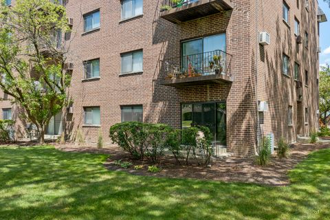 Tiny photo for 235 N Mill Road #115B, Addison, IL 60101 (MLS # 12125929)