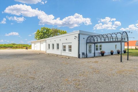 Tiny photo for 176 S Henning Road, Danville, IL 61832 (MLS # 12456457)