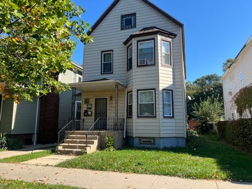 8329 S Burnham Avenue Chicago IL 60617