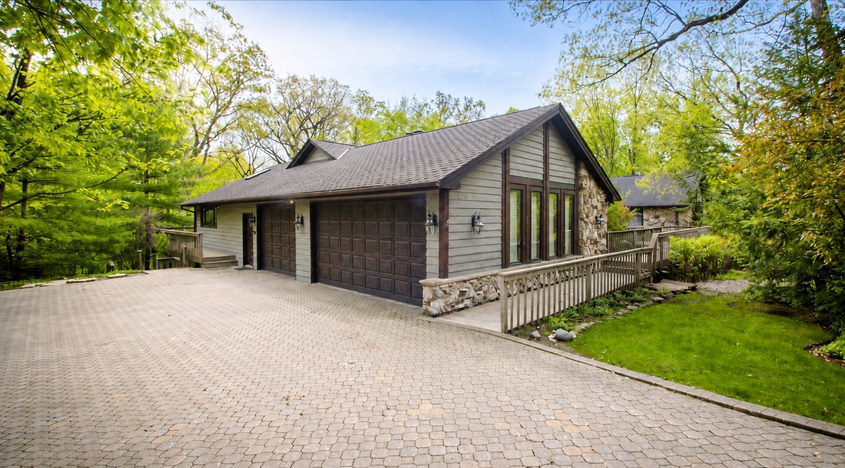 106 Oak Ridge Drive