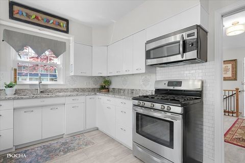 Tiny photo for 1421 Garfield Avenue, Aurora, IL 60506 (MLS # 12646734)