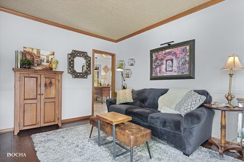 Tiny photo for 1421 Garfield Avenue, Aurora, IL 60506 (MLS # 12646734)