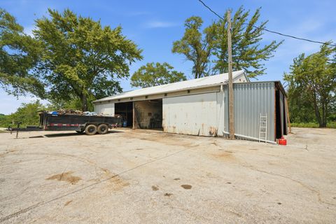 Tiny photo for 2737 E Indiana Avenue, Beecher, IL 60401 (MLS # 12707847)