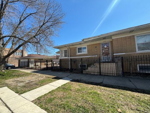 Tiny photo for 6601 S Francisco Avenue, Chicago, IL 60629 (MLS # 12612673)