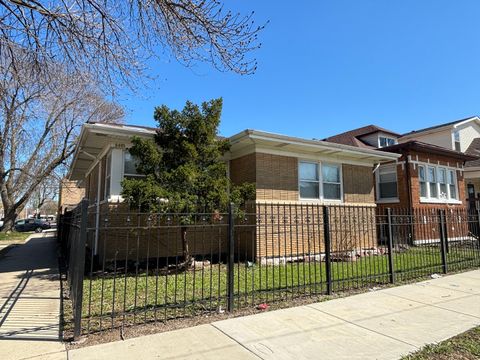 Photo of 6601 S Francisco Avenue, Chicago, IL 60629 (MLS # 12612673)