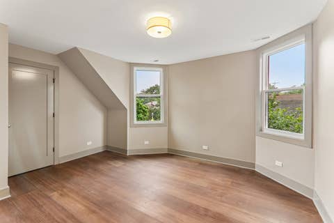 Tiny photo for 819 Mapleton Avenue, Oak Park, IL 60302 (MLS # 12678468)