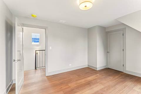 Tiny photo for 819 Mapleton Avenue, Oak Park, IL 60302 (MLS # 12678468)
