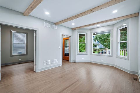 Tiny photo for 819 Mapleton Avenue, Oak Park, IL 60302 (MLS # 12678468)