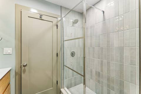 Tiny photo for 819 Mapleton Avenue, Oak Park, IL 60302 (MLS # 12678468)
