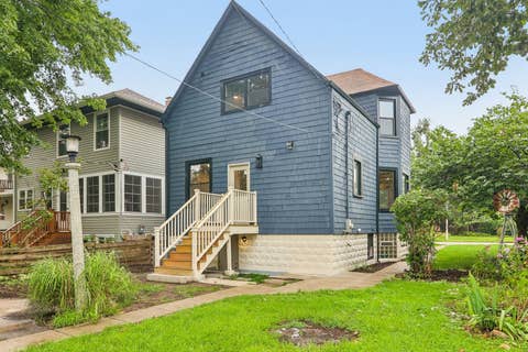Tiny photo for 819 Mapleton Avenue, Oak Park, IL 60302 (MLS # 12678468)