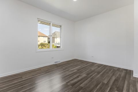 Tiny photo for 1750 W Woodland Avenue, Addison, IL 60101 (MLS # 12503245)