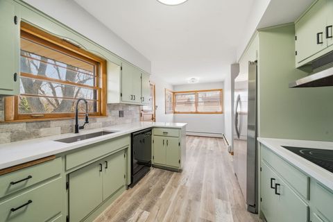 Tiny photo for 14601 Linder Avenue, Midlothian, IL 60445 (MLS # 12531281)