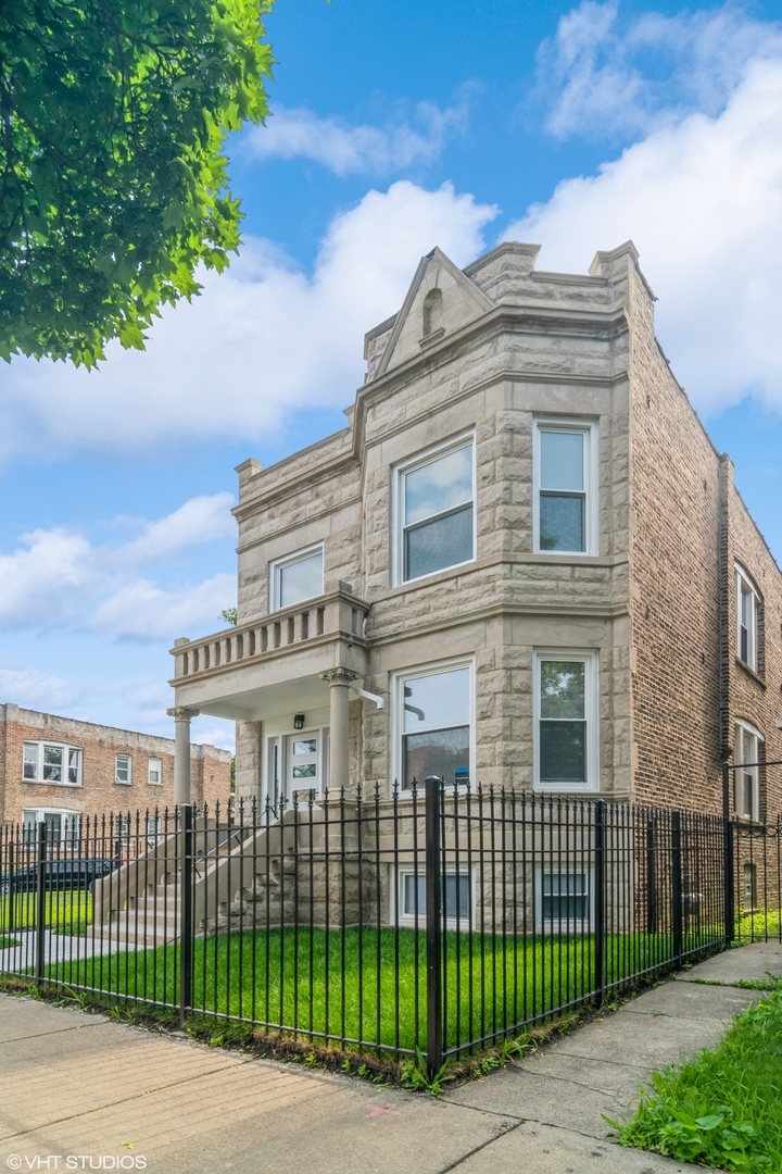 157 N Leamington Avenue