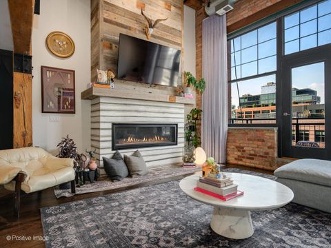 Tiny photo for 1000 W WASHINGTON Boulevard #542, Chicago, IL 60607 (MLS # 12488773)