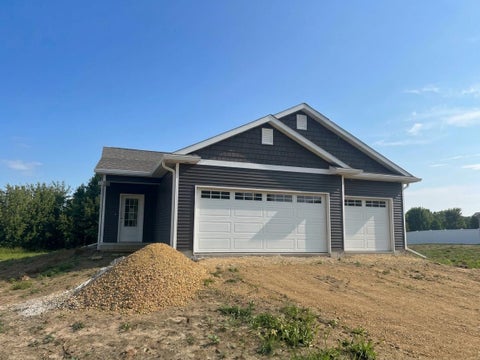 Photo of 3101 W 34th Street, Davenport, IA 52806 (MLS # 12664487)