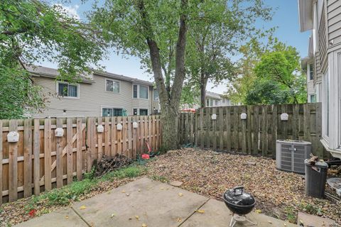 Tiny photo for 556 Leslie Lane, Bolingbrook, IL 60440 (MLS # 12486605)