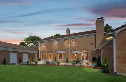 Tiny photo for 2430 Dorina Drive, Northfield, IL 60093 (MLS # 12491924)