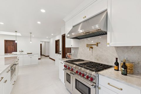 Tiny photo for 2430 Dorina Drive, Northfield, IL 60093 (MLS # 12491924)