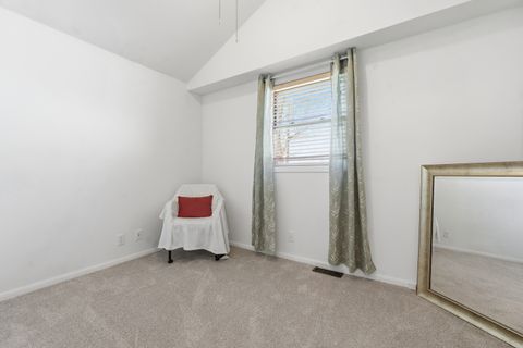 Tiny photo for 101 Oakleaf Road, Lake In The Hills, IL 60156 (MLS # 12612981)