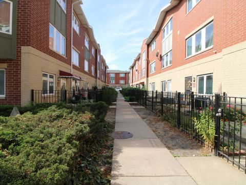 Tiny photo for 2409 W 32nd Place, Chicago, IL 60608 (MLS # 12514232)