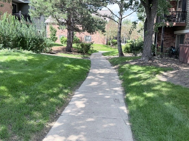 1573 Raymond Drive 102