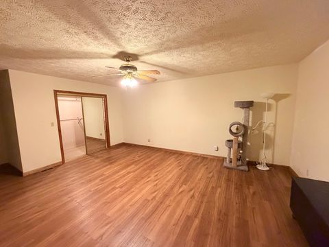 Tiny photo for 858 Benton Street, Eldorado, IL 62930 (MLS # 12583871)