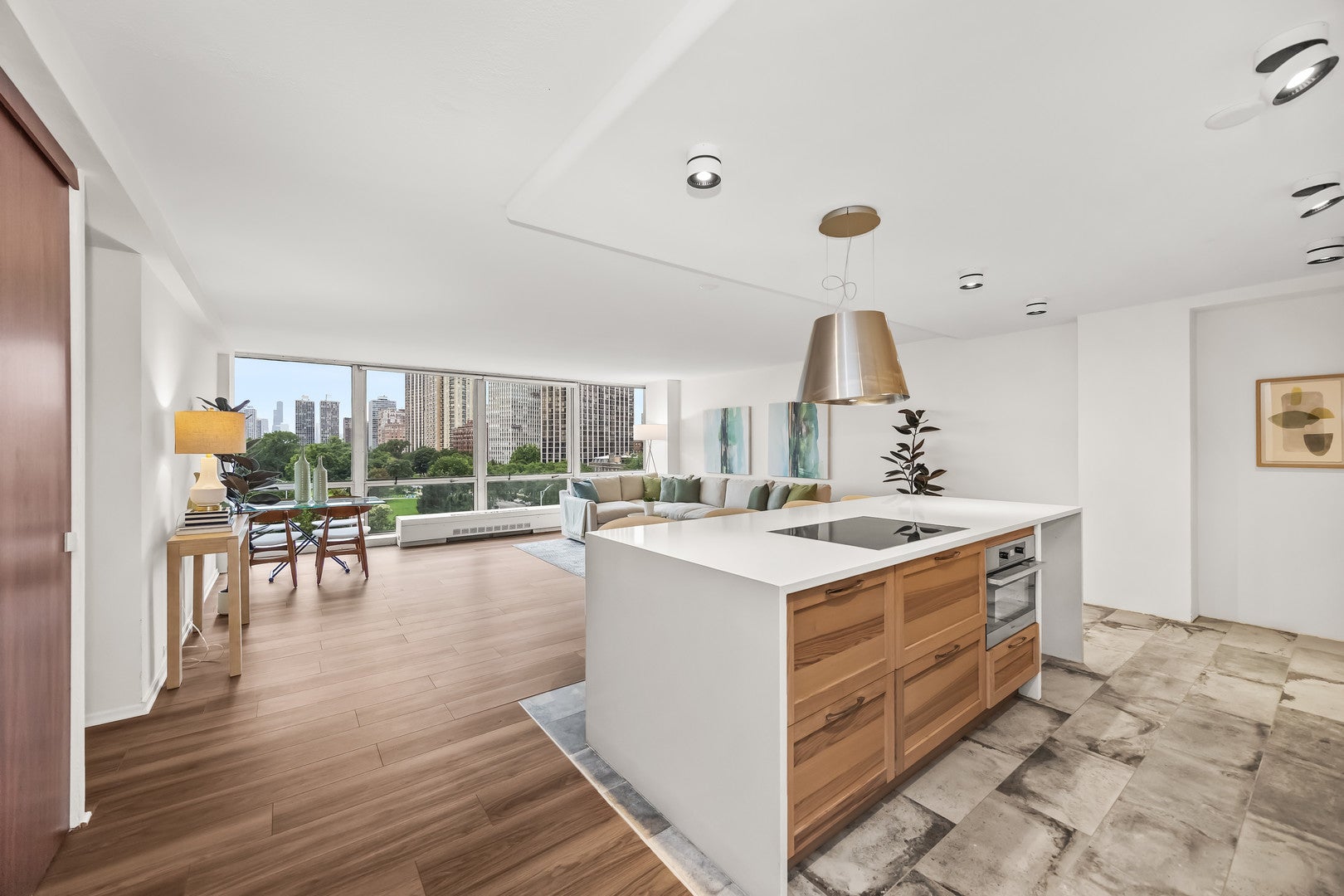 330 W DIVERSEY Parkway 705