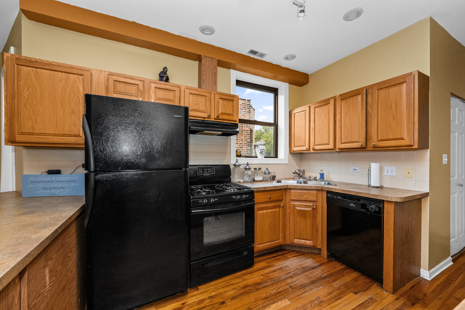 5906 S King Drive A3