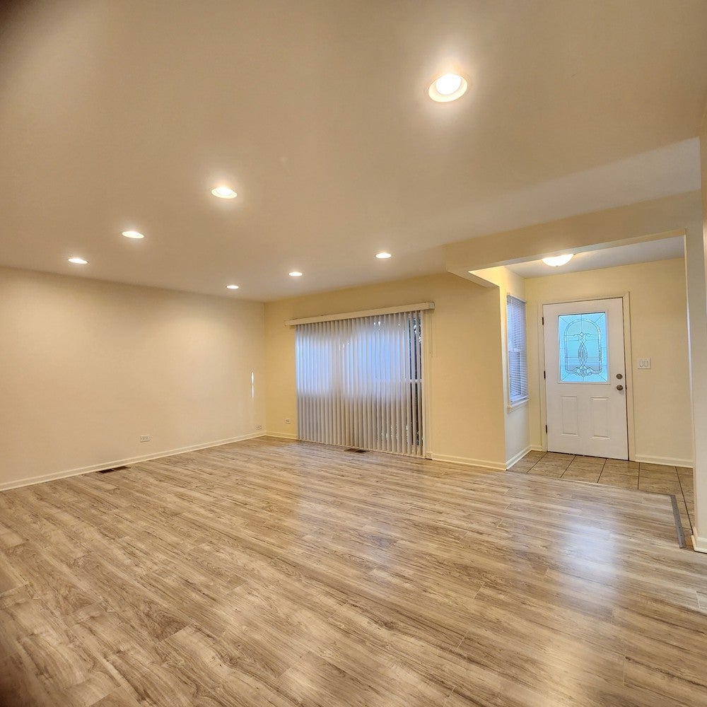 746 S Merle Lane