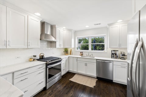 Tiny photo for 5204 Wolf Road, Western Springs, IL 60558 (MLS # 12755045)