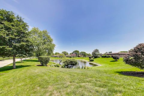 Tiny photo for 2439 Greenwood Road, Northbrook, IL 60062 (MLS # 12435601)