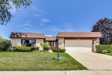 Photo of 2439 Greenwood Road, Northbrook, IL 60062 (MLS # 12435601)