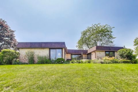 Tiny photo for 2439 Greenwood Road, Northbrook, IL 60062 (MLS # 12435601)