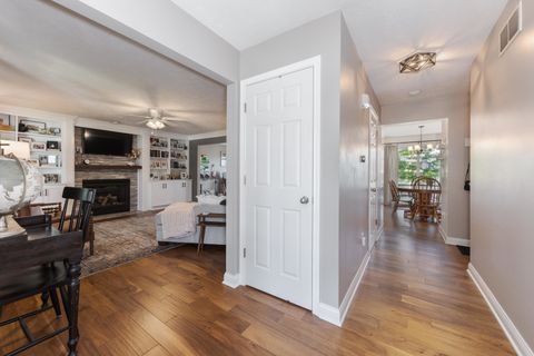 Tiny photo for 2804 Longmeadow Lane, Bloomington, IL 61704 (MLS # 12574410)