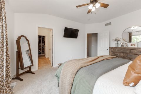 Tiny photo for 2804 Longmeadow Lane, Bloomington, IL 61704 (MLS # 12574410)