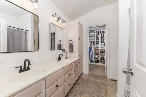 Tiny photo for 2804 Longmeadow Lane, Bloomington, IL 61704 (MLS # 12574410)