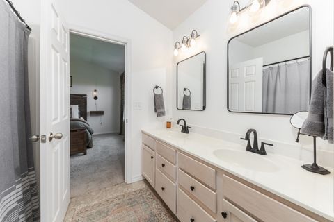 Tiny photo for 2804 Longmeadow Lane, Bloomington, IL 61704 (MLS # 12574410)