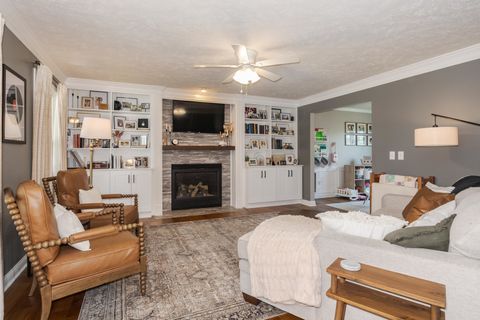 Tiny photo for 2804 Longmeadow Lane, Bloomington, IL 61704 (MLS # 12574410)