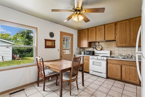 Tiny photo for 307 Edinburgh Drive, Lockport, IL 60441 (MLS # 12740992)
