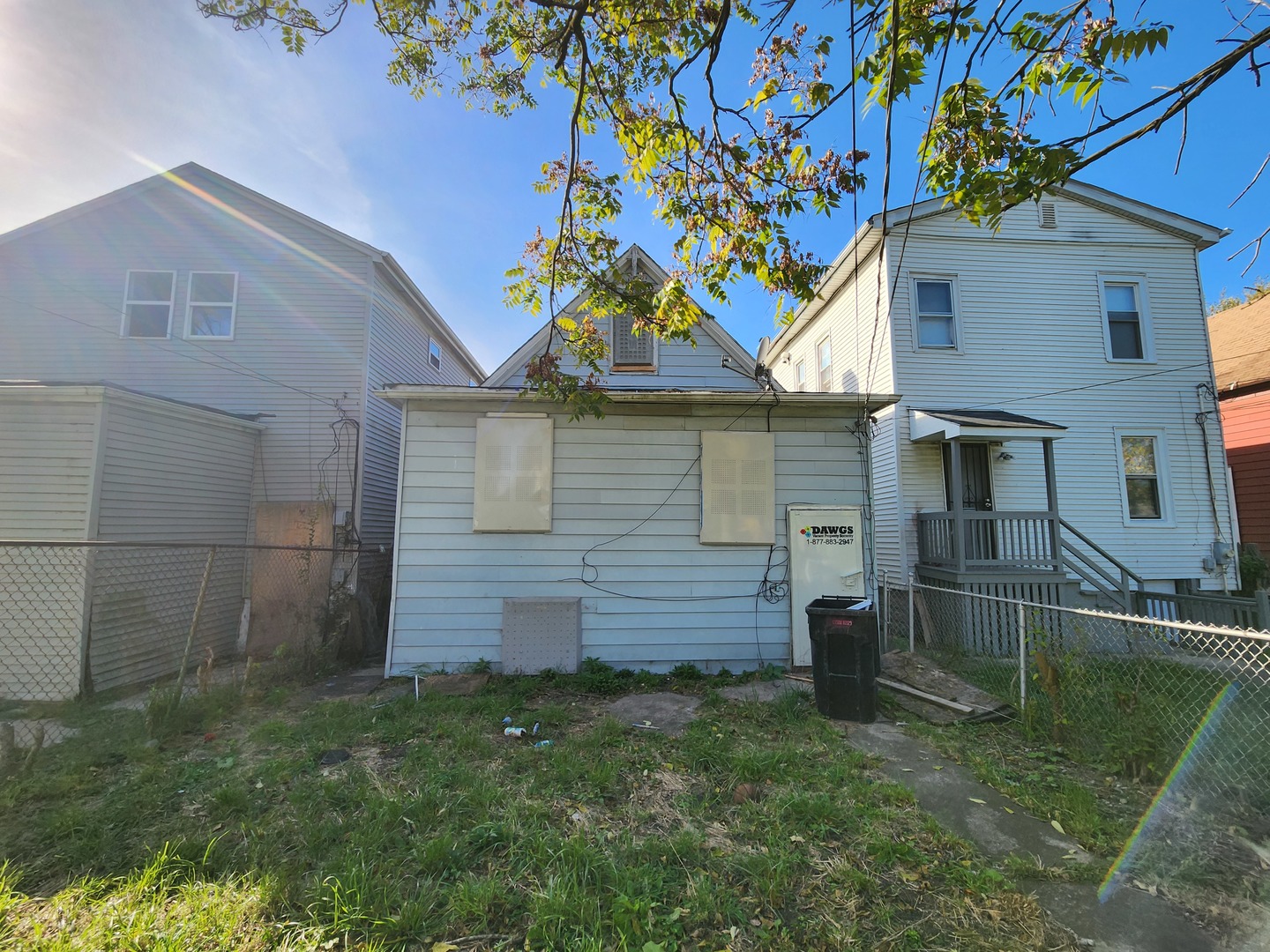 10623 S Perry Avenue