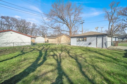 Tiny photo for 16934 Annetta Avenue, Hazel Crest, IL 60429 (MLS # 12608816)