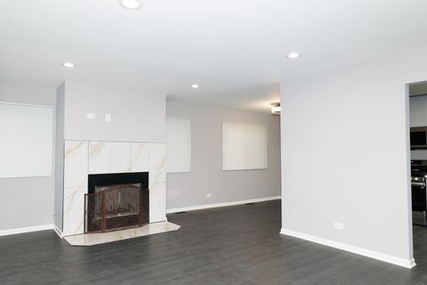 Tiny photo for 225 Thornapple Court #225, Buffalo Grove, IL 60089 (MLS # 12536889)