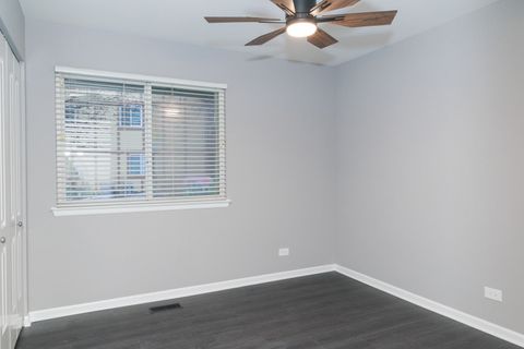 Tiny photo for 225 Thornapple Court #225, Buffalo Grove, IL 60089 (MLS # 12536889)