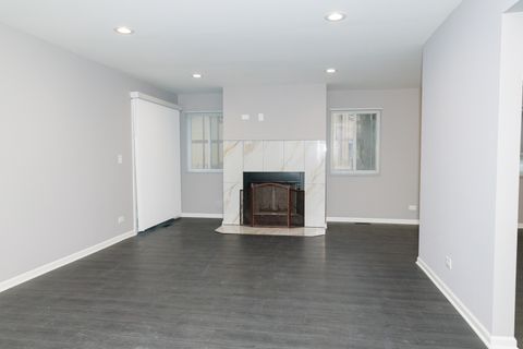 Tiny photo for 225 Thornapple Court #225, Buffalo Grove, IL 60089 (MLS # 12536889)