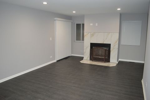 Tiny photo for 225 Thornapple Court #225, Buffalo Grove, IL 60089 (MLS # 12536889)