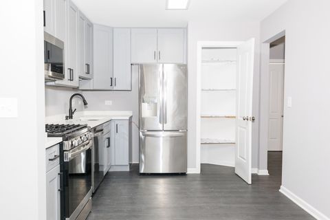 Tiny photo for 225 Thornapple Court #225, Buffalo Grove, IL 60089 (MLS # 12536889)