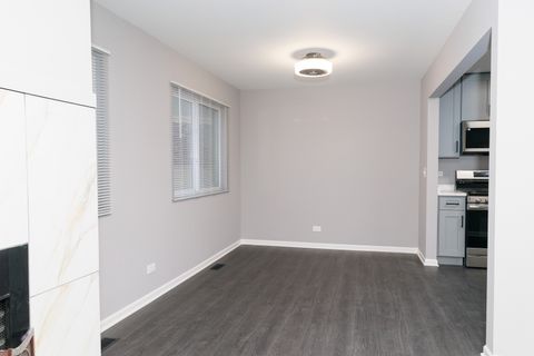 Tiny photo for 225 Thornapple Court #225, Buffalo Grove, IL 60089 (MLS # 12536889)